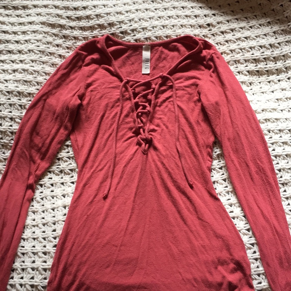 -long sleeve lace up shirt